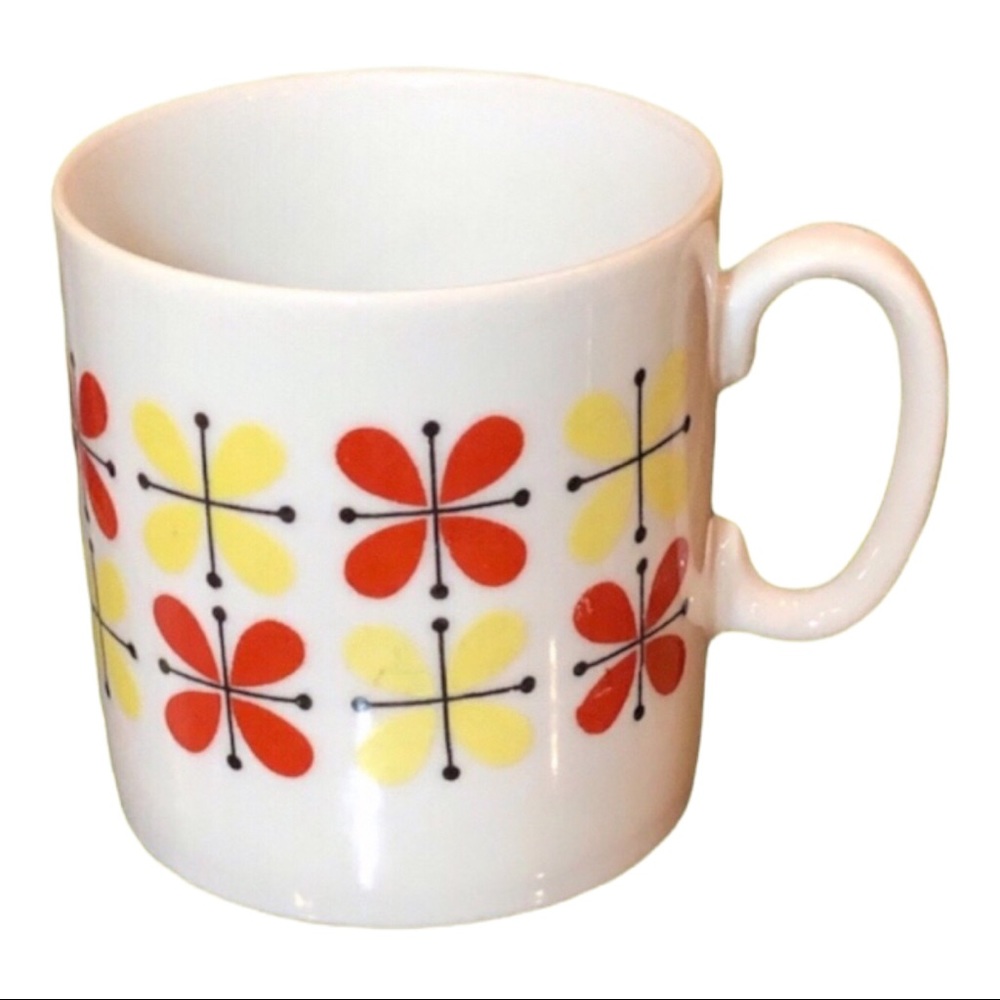 MCM Napco Skandia 8oz Mug White Ceramic Geometric Pattern Red Yellow Flowers Mod